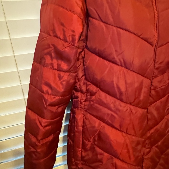 U.S. Polo Assn Red Hooded Puffer Jacket — Size M - Picture 3 of 16